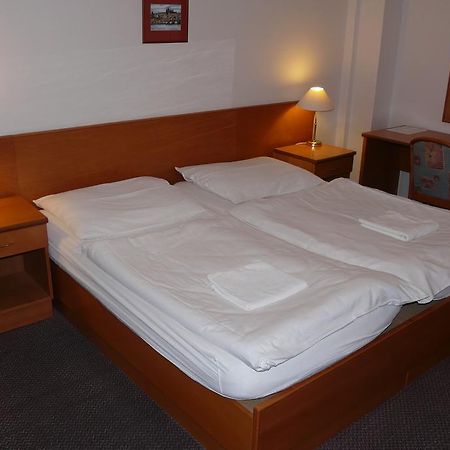 Cmc Residence & Conference Inn Čelákovice المظهر الخارجي الصورة