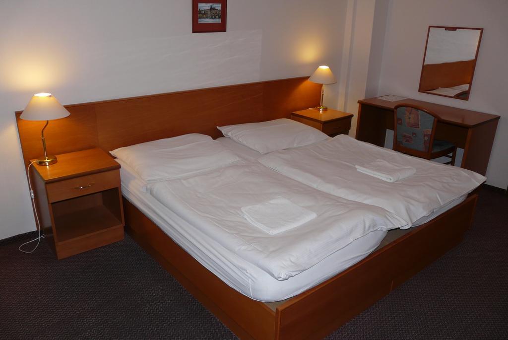 Cmc Residence & Conference Inn Čelákovice المظهر الخارجي الصورة